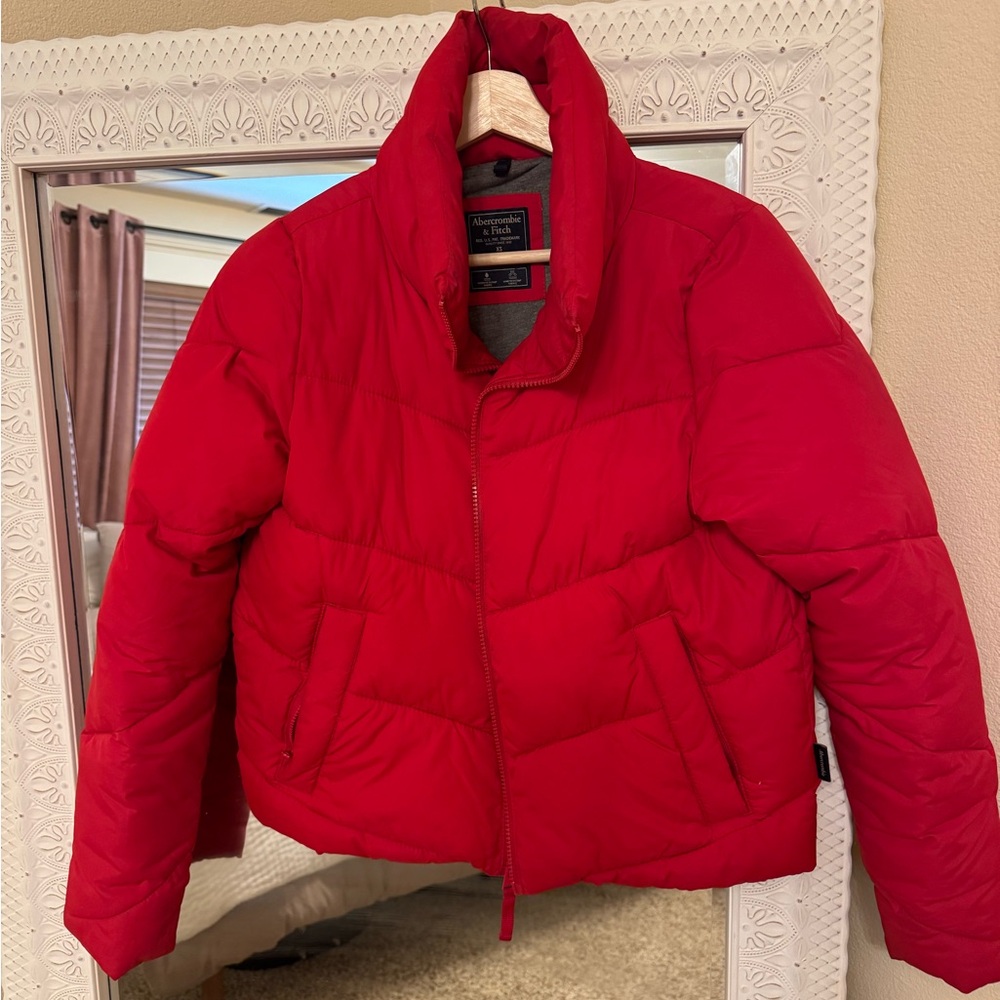 Abercrombie & Fitch cropped puffer jacket